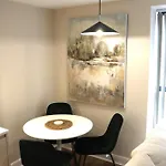 1 Bedroom Stylish Leeds (West Yorkshire)