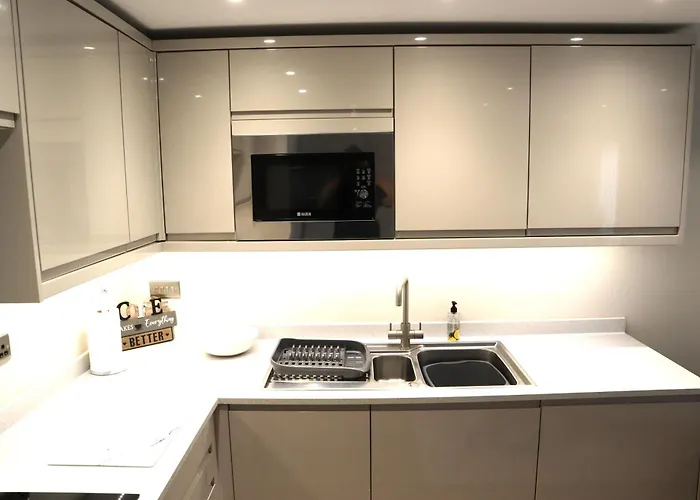 1 Bedroom Stylish Leeds (West Yorkshire)